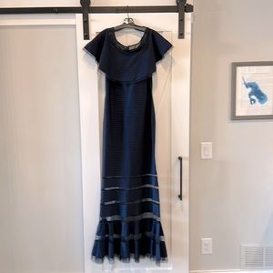 Tadashi Shojl Navy Evening Gown - Size L